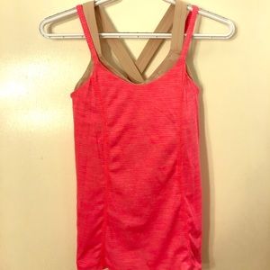 🍀Lululemon 2 in 1 tank built in bra sz 4 ❤️ EUC